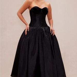 Fashion Nova Strapless Black Dress